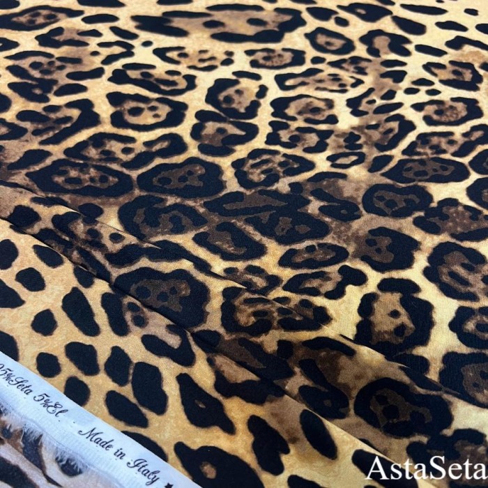 Шелковый атлас коричневый леопард