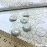 Пластиковые пуговицы белые 1.6 см